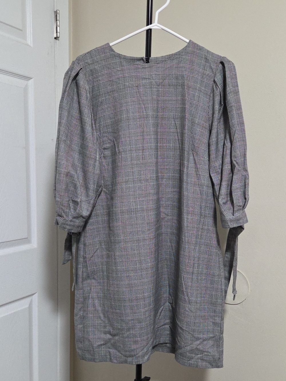 H&M Gray Plaid Mini Dress with Puff Sleeves and Tie Cuffs